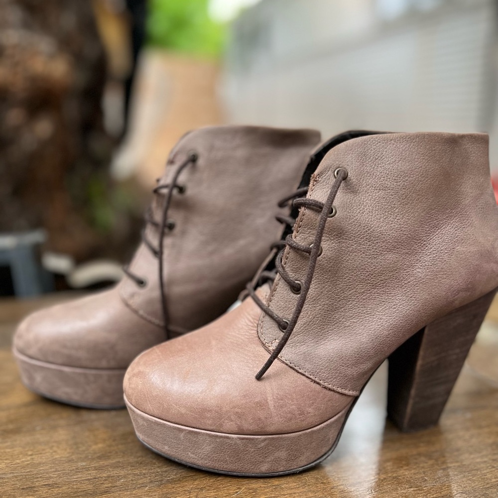 Steve Madden heel boots